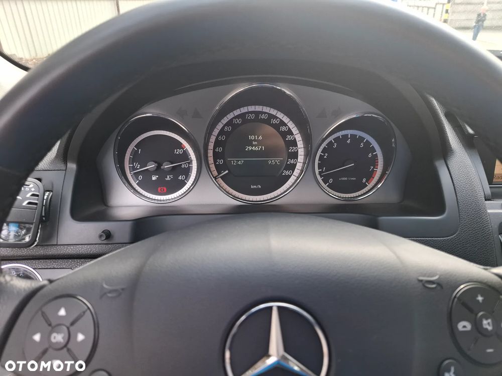 Mercedes-Benz Klasa C 180 Kompressor BlueEFFICIENCY - 19