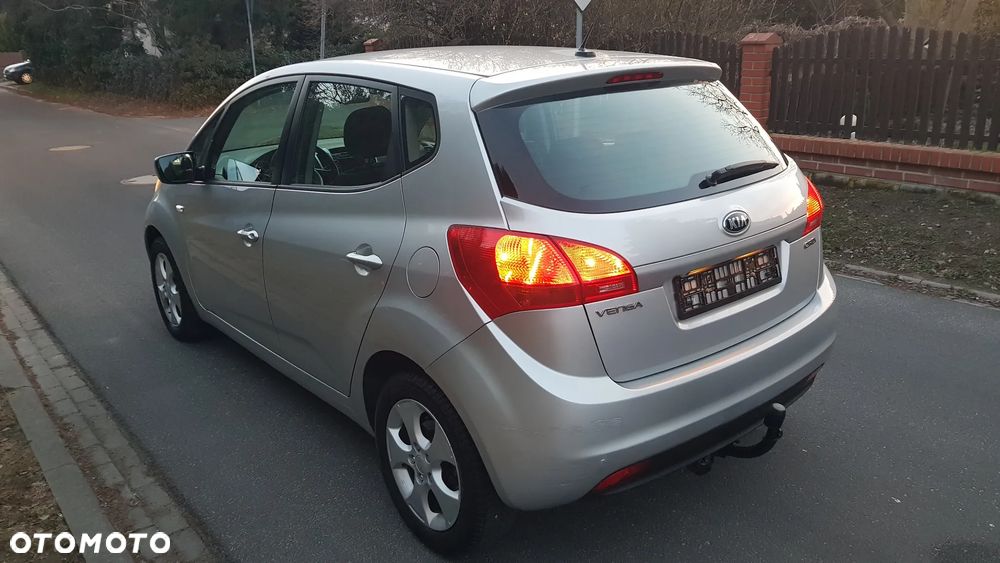 Kia Venga 1.6 CRDi 128 Platinum Edition - 12