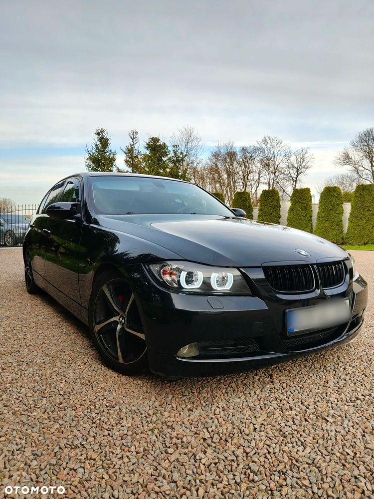 BMW Seria 3 320i - 1