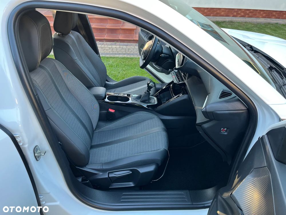 Peugeot 2008 - 28
