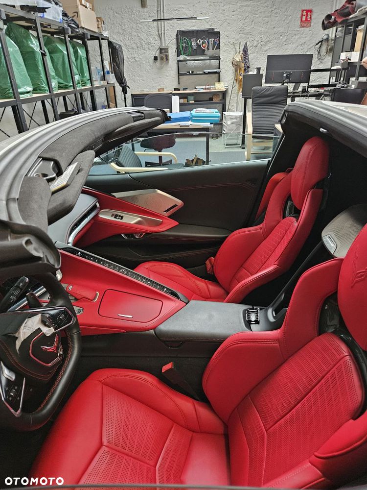 Chevrolet Corvette - 20