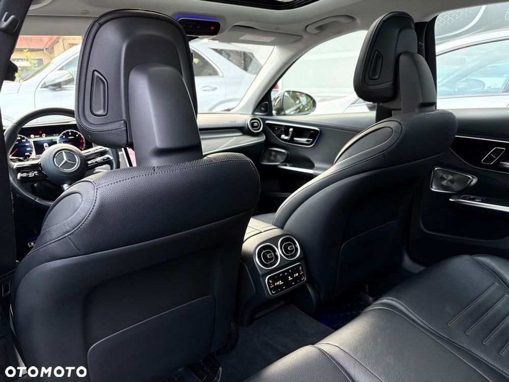Mercedes-Benz Klasa C 220 d 4Matic 9G-TRONIC AMG Line - 36