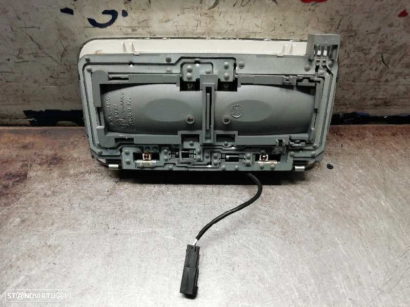LUZ INTERIOR FIAT GRANDE PUNTO 2008 - - 3