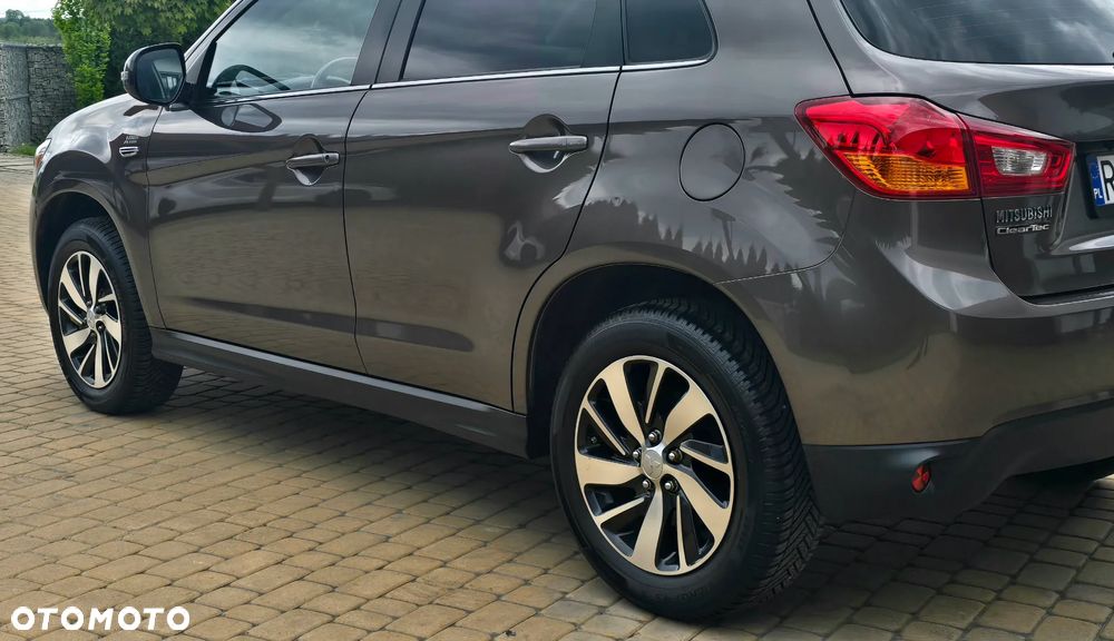Mitsubishi ASX - 16