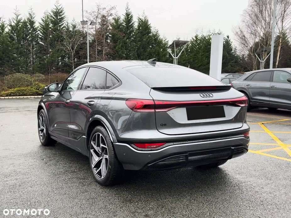 Audi Q6 e-tron - 6