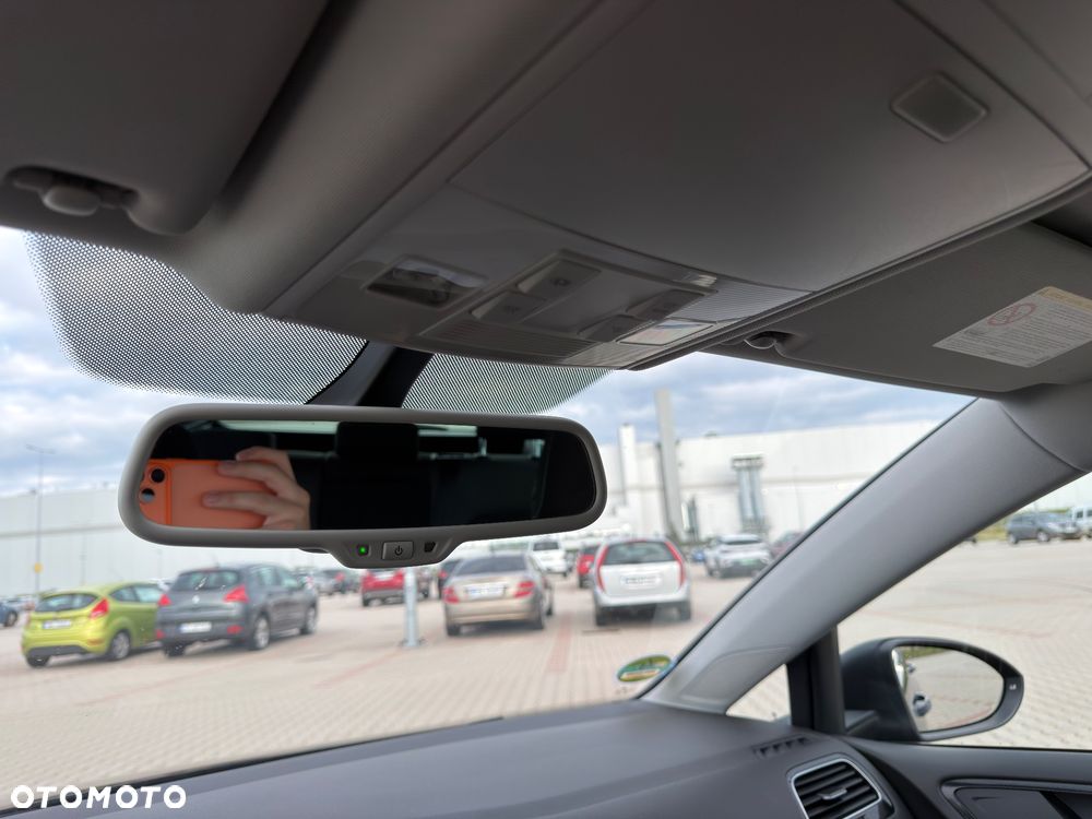 Volkswagen Golf Variant 2.0 TDI BlueMotion Technology DSG Edition - 25