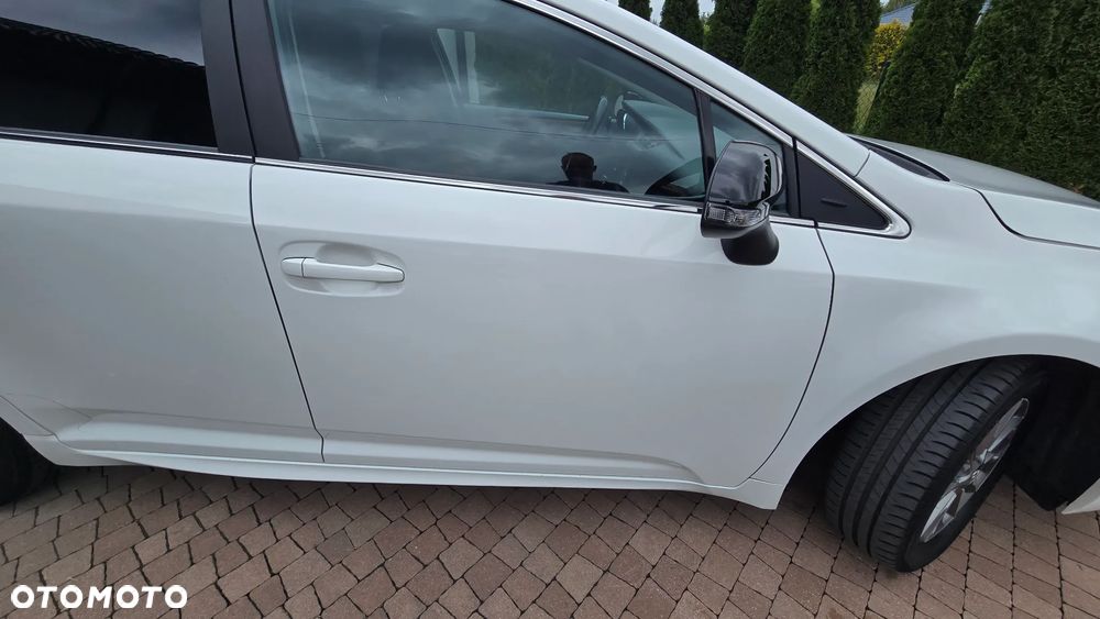 Toyota Avensis - 19
