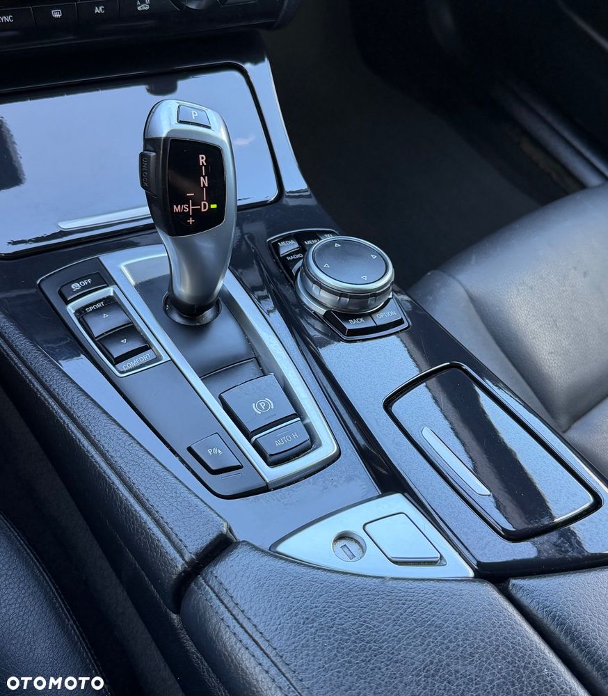 BMW Seria 5 518d Business Edition - 22