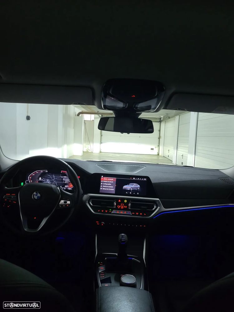 BMW 318 d Luxury Line - 24