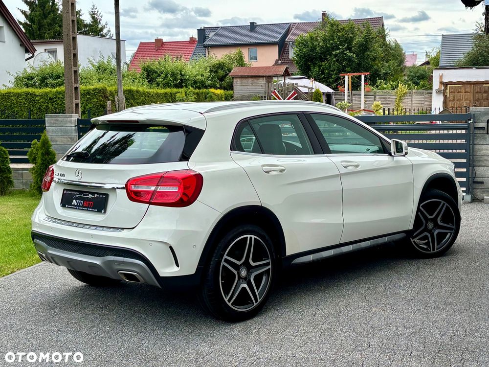 Mercedes-Benz GLA 180 AMG Line - 22