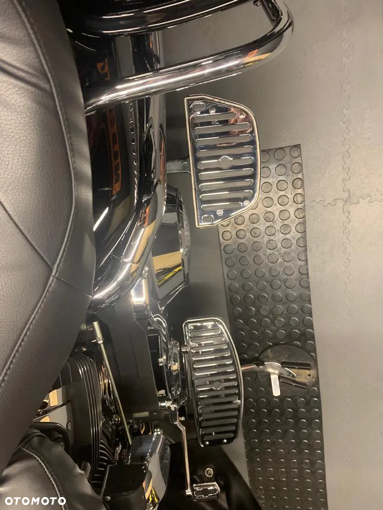 Harley-Davidson FLHTCU Ultra - 15