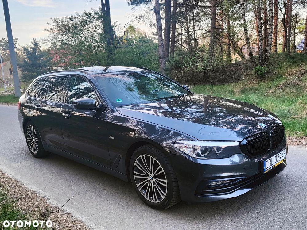 BMW Seria 5 520d Sport Line - 9