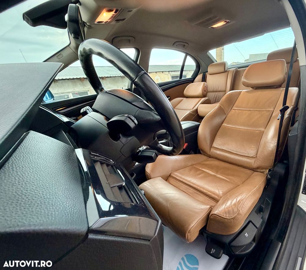BMW Seria 5 520d Edition Exclusive - 8