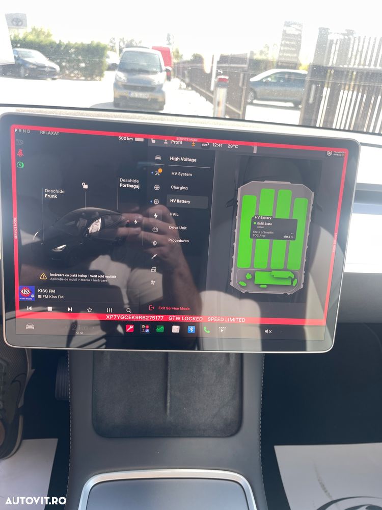 Tesla Model Y Long Range Dual Motor AWD - 37