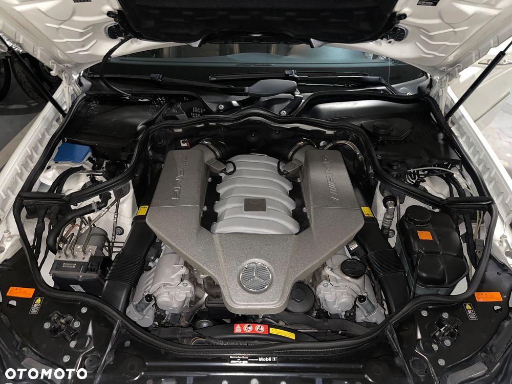 Mercedes-Benz Klasa E 63 AMG - 12