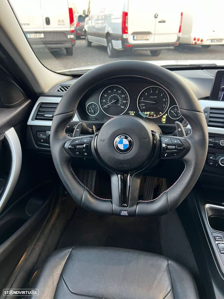BMW 328 i Auto Line Sport - 32