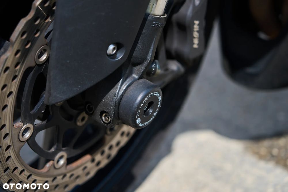 Kawasaki ZX - 16