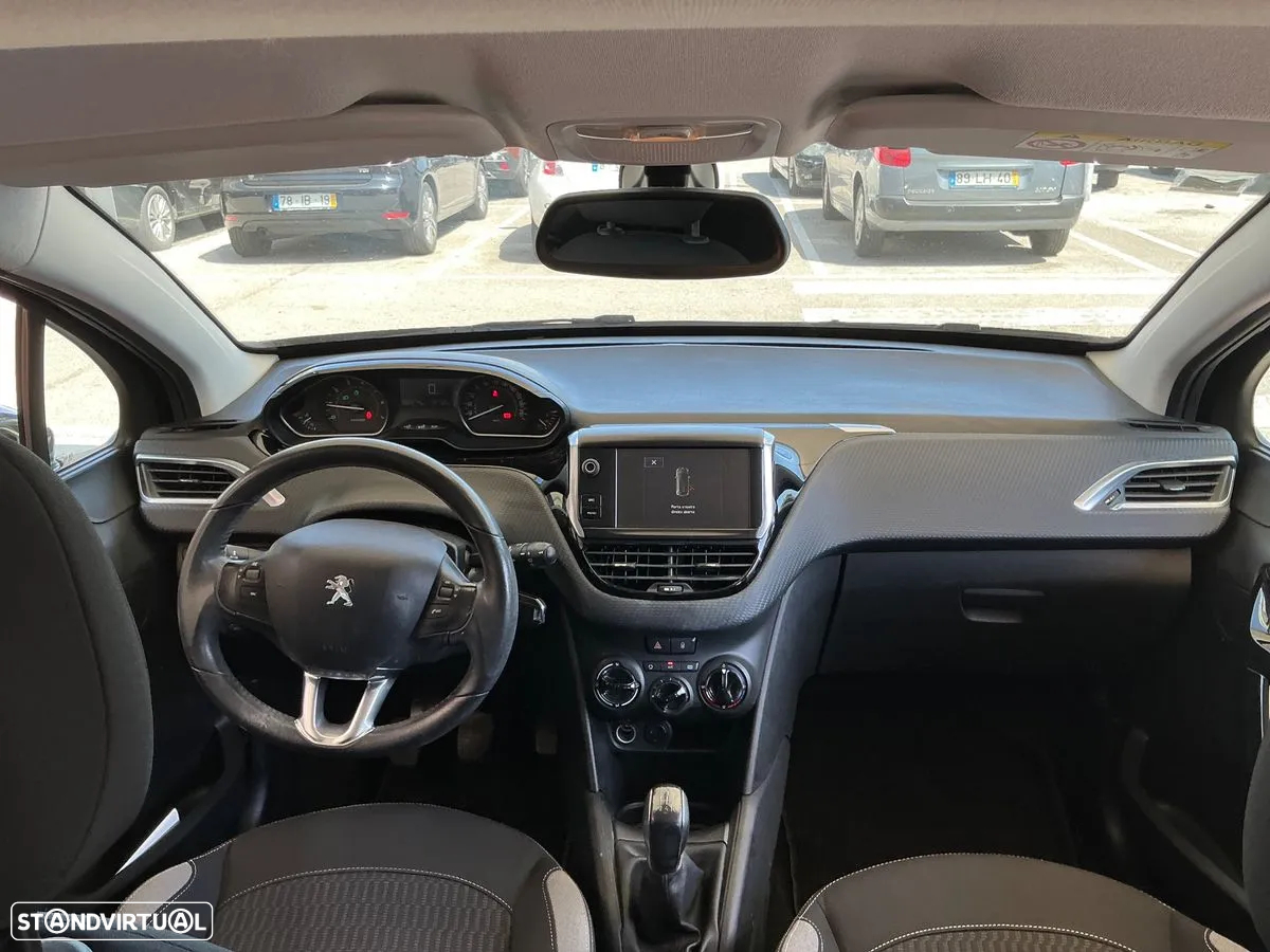Peugeot 208 1.2 VTi SE Style - 5