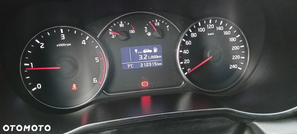 Kia Carens 1.7 CRDi M - 5
