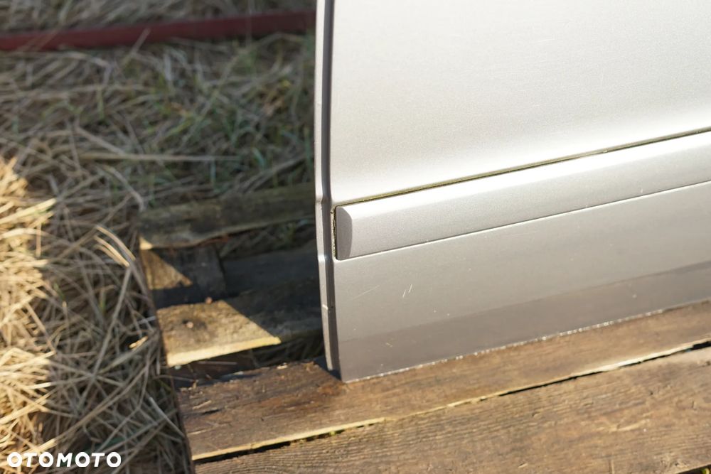 Drzwi tył tylne lewe Opel Zafira B II Z155 - 4