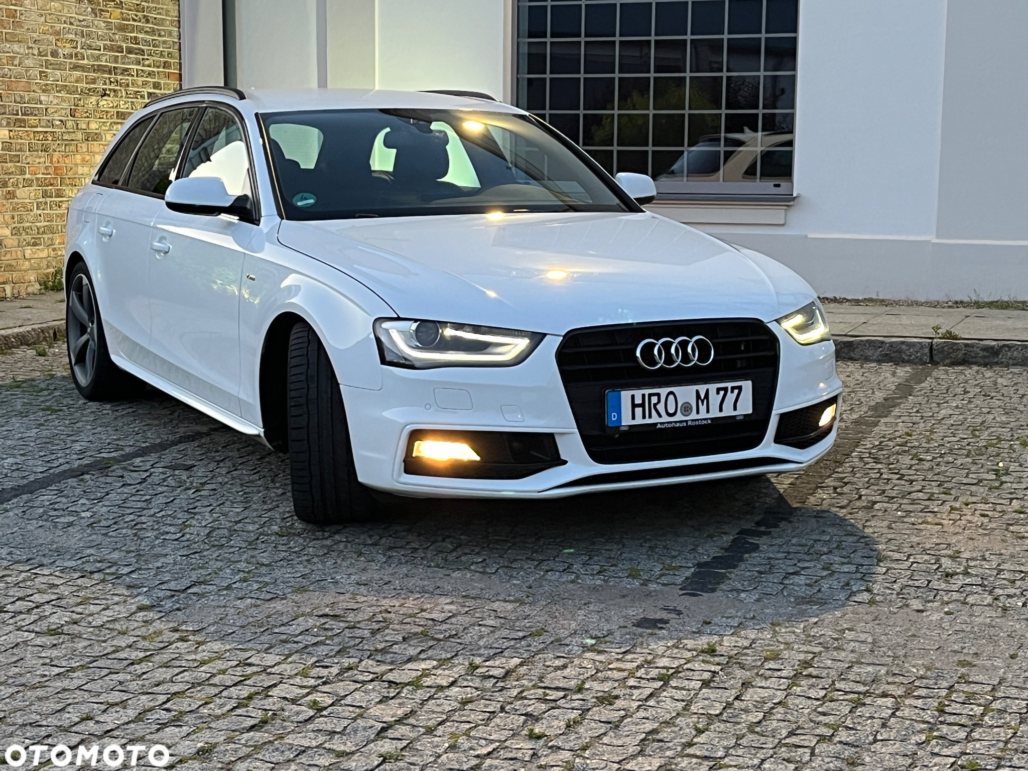 Audi A4 Avant 2.0 TDI DPF clean diesel S line Sportpaket - 2