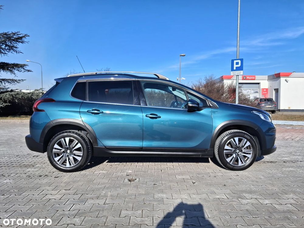 Peugeot 2008 1.2 Pure Tech GPF Active S&S - 12