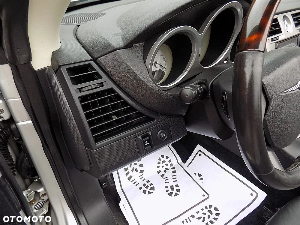 Chrysler Sebring 2.7 V6 Limited - 11