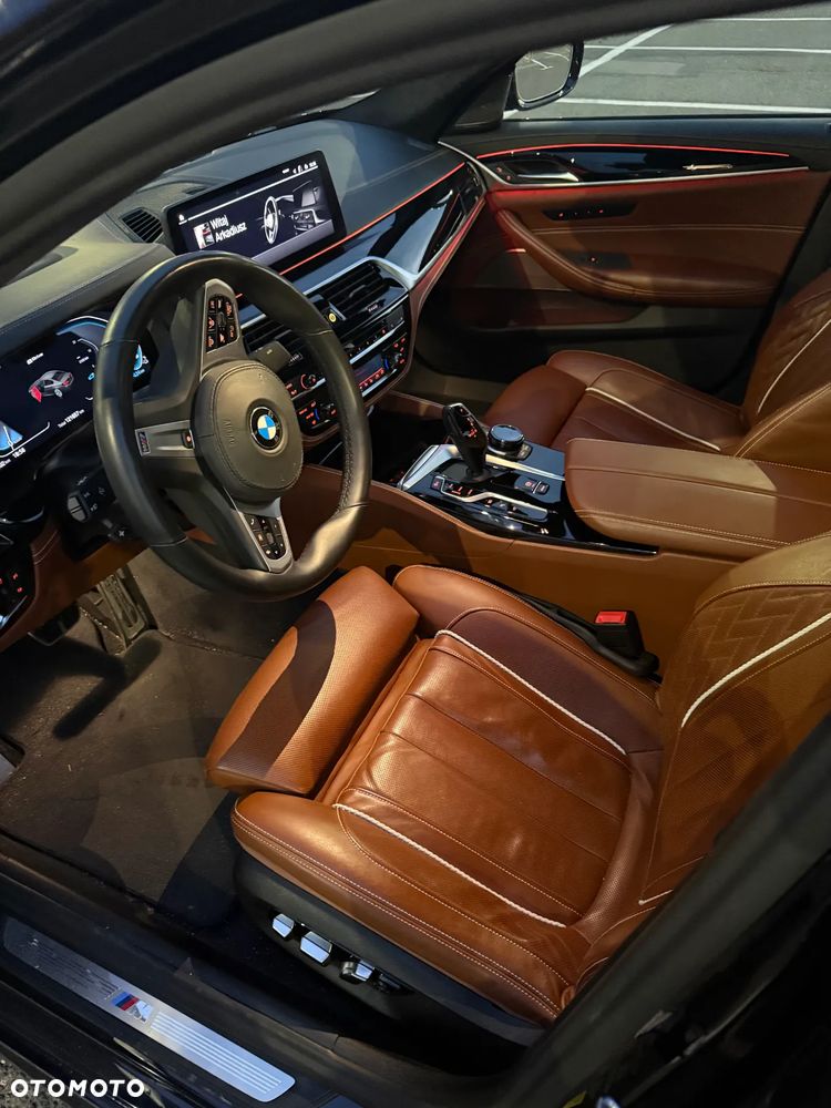 BMW Seria 5 530e xDrive M Sport sport - 11