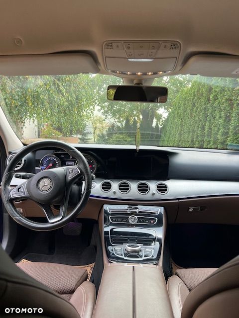 Mercedes-Benz Klasa E 220 d 9G-TRONIC - 14