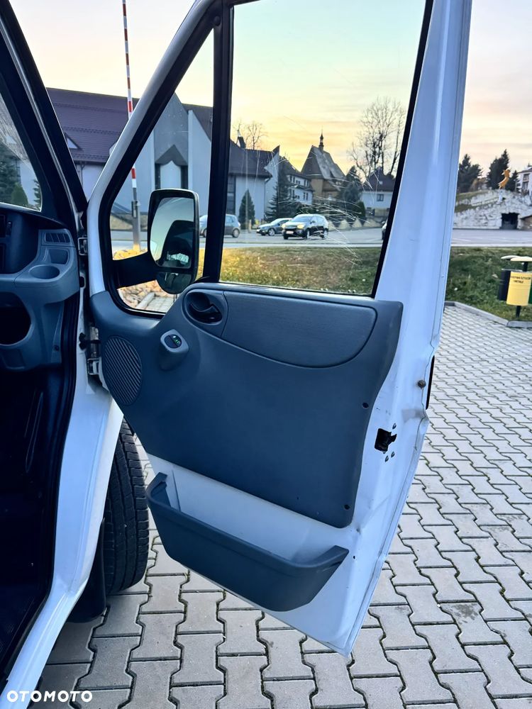 Ford Transit - 18