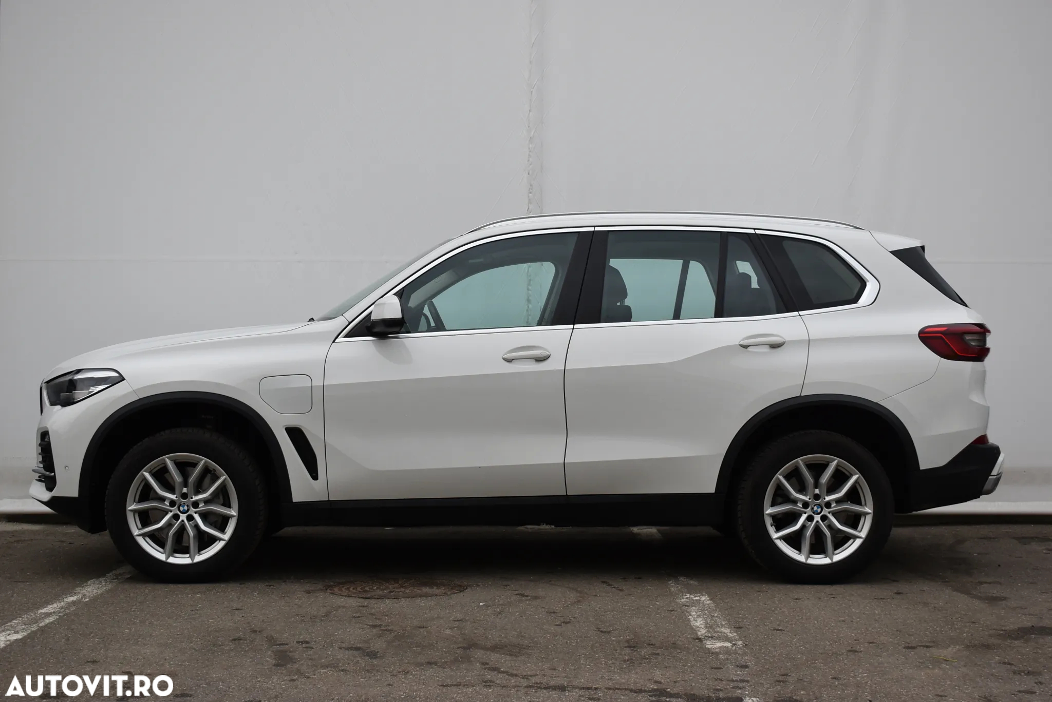BMW X5 xDrive45e AT PHEV - 4
