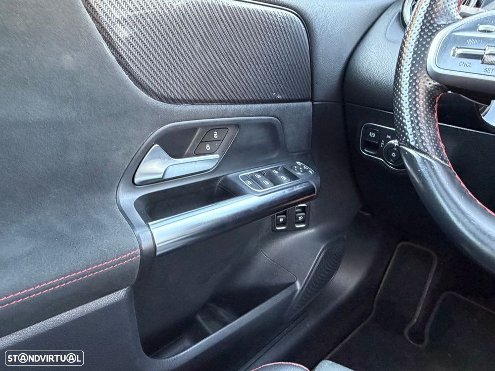 Mercedes-Benz B 250 e AMG Line - 31