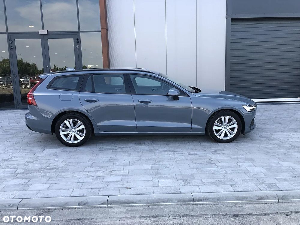 Volvo V60 B4 D Momentum Pro - 4