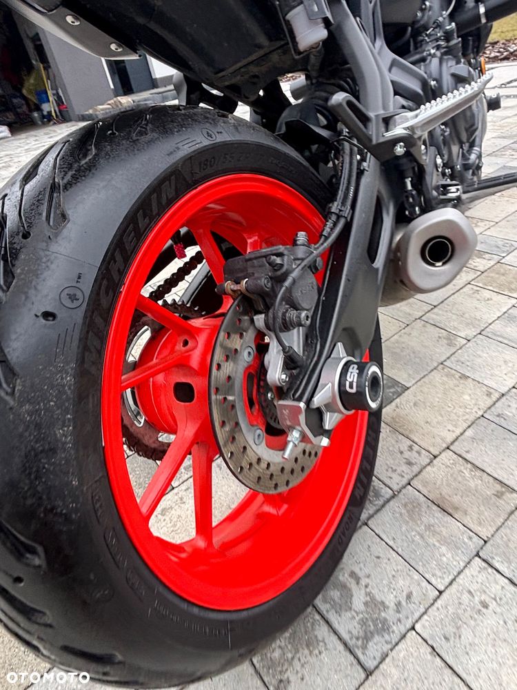 Yamaha MT - 9