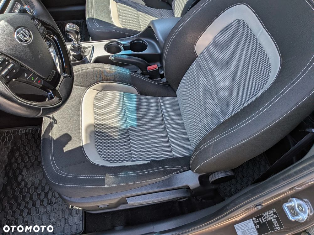 Kia Ceed 1.6 GDI L Business Line - 10