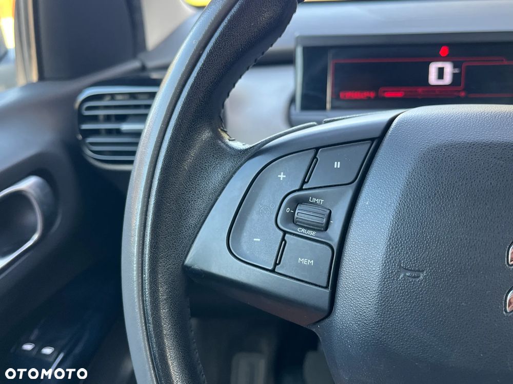 Citroën C4 Cactus 1.2 PureTech Shine Edition S&S - 19