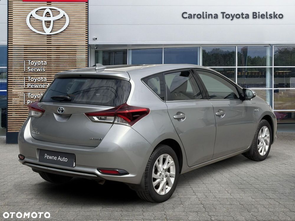 Toyota Auris - 5