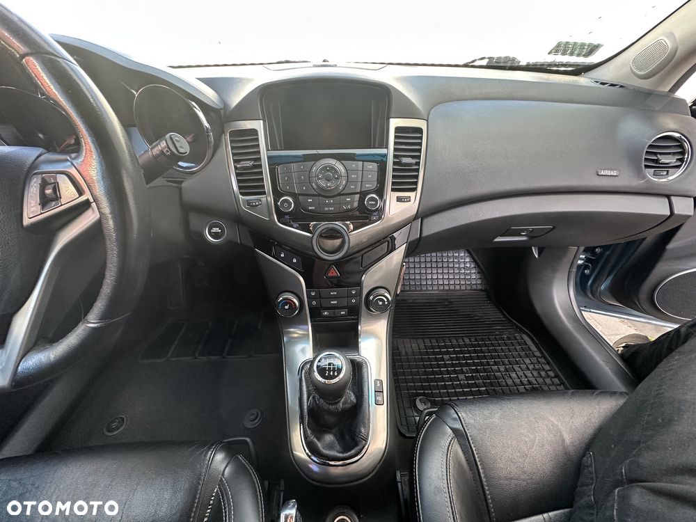 Chevrolet Cruze - 22