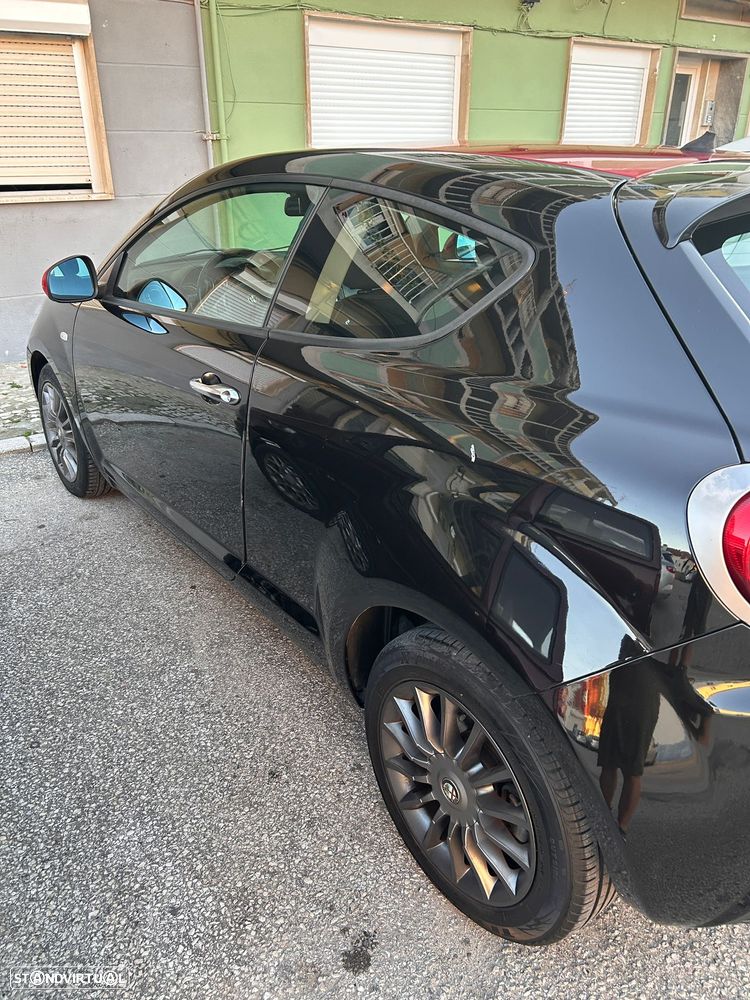 Alfa Romeo MiTo - 10