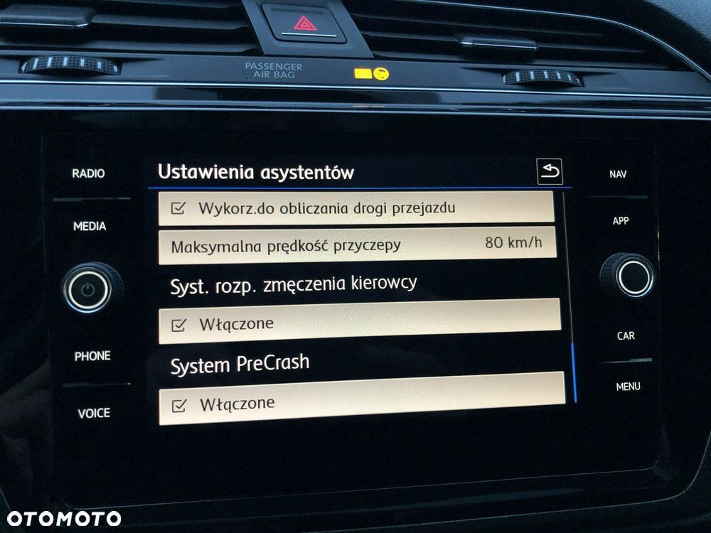 Volkswagen Touran - 26