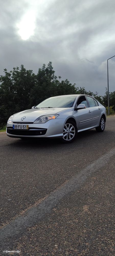 Renault Laguna 2.0 dCi Confort - 1
