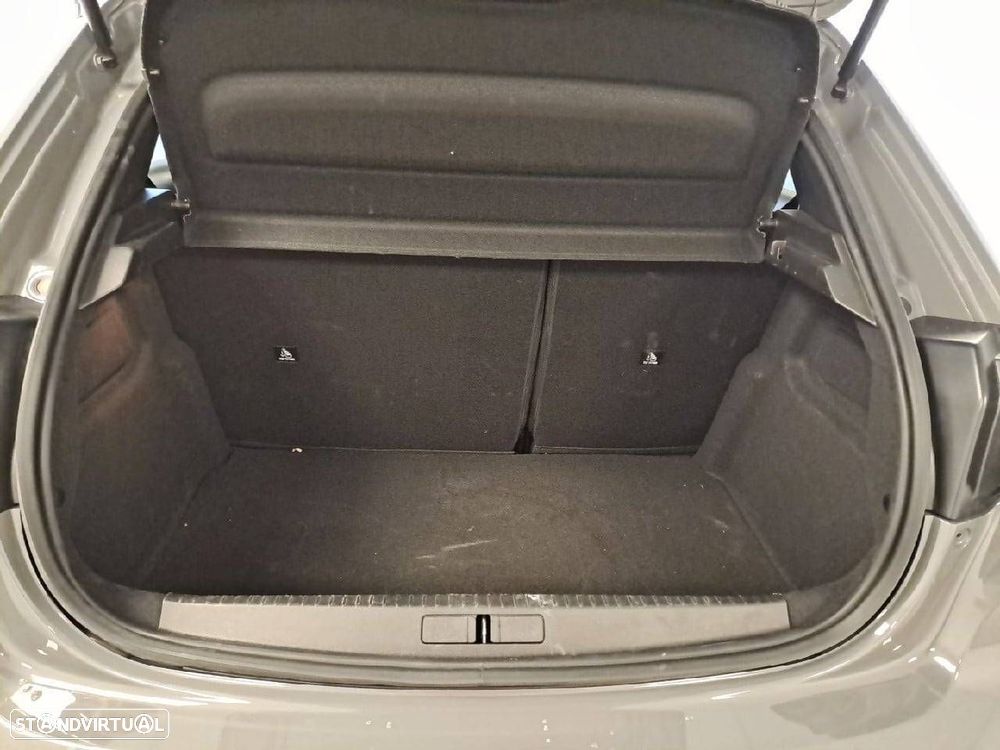 Peugeot 208 1.2 PureTech Allure EAT8 - 6