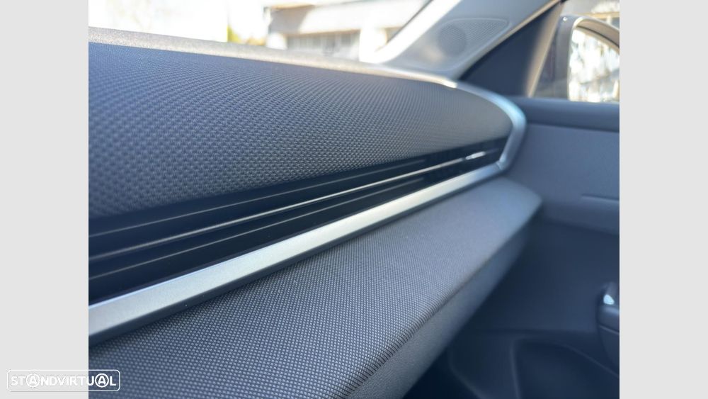 VW T-Roc 1.5 eTSI Trend DSG - 21