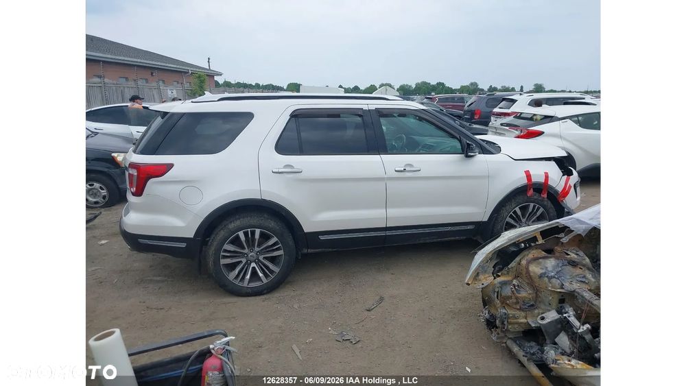 Ford Explorer - 13