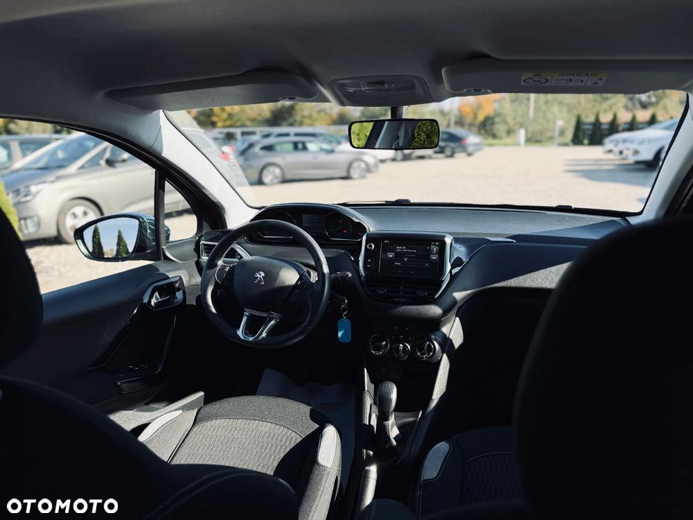 Peugeot 208 1.2 VTi Style - 21