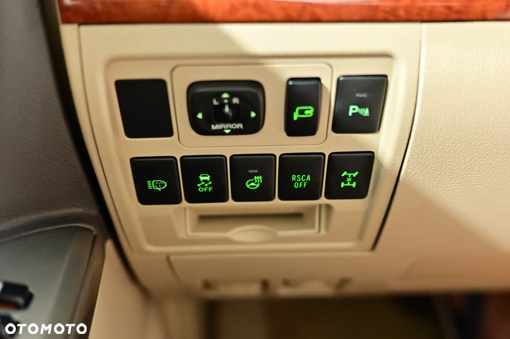 Toyota Land Cruiser LC 4.5 D-4D Prestige Executive 7os - 32