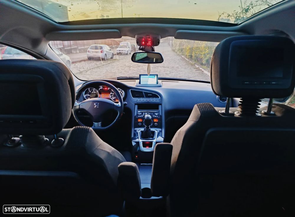 Peugeot 5008 1.6 HDi 7L Allure - 7