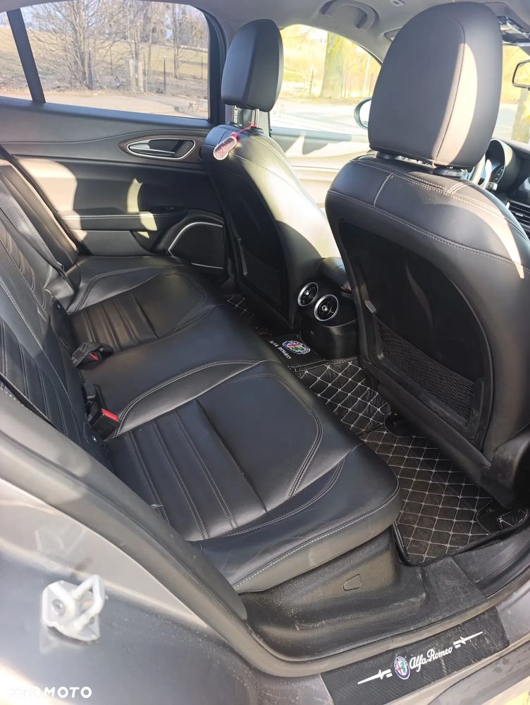 Alfa Romeo Giulia 2.0 Turbo 16V AT8 Veloce - 7
