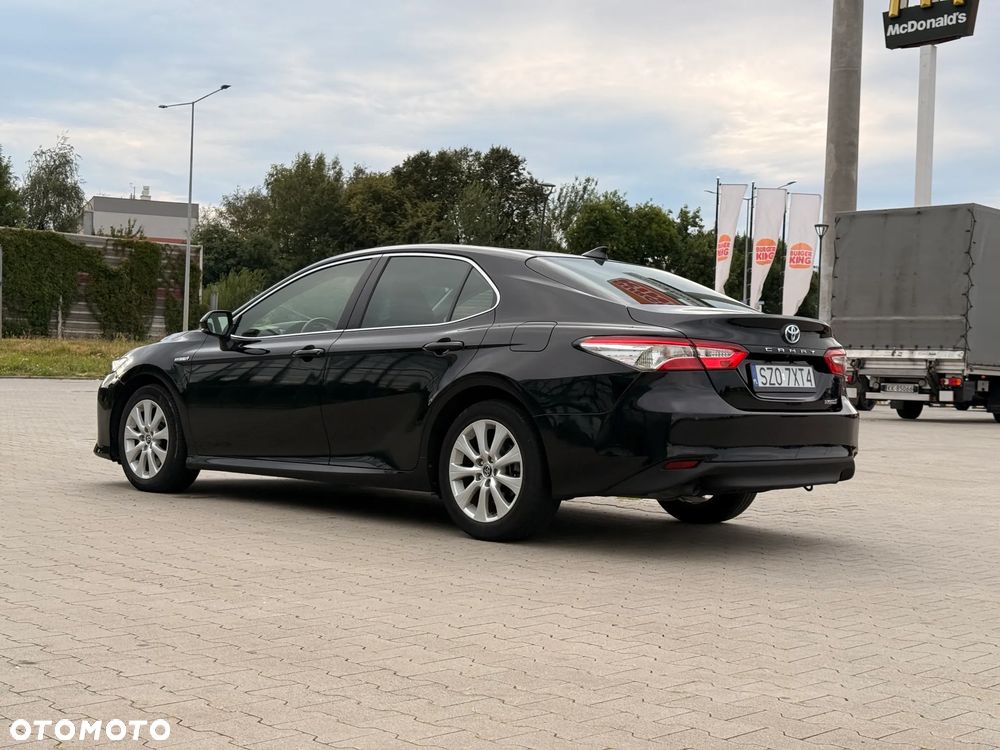 Toyota Camry 2.5 Hybrid Executive CVT - 4
