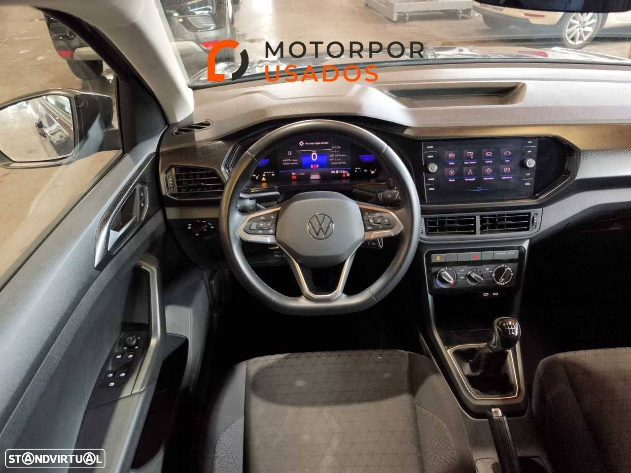 VW T-Cross - 11